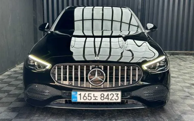 인천자동차중고차매매 C클래스 W206 C300 4MATIC 아방가르드 매물 사진 2 - 2024/02 49,387km